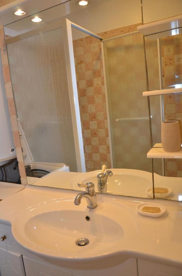 Les Pieds Dans L'Eau Apartment แซ็งต์-ซีร์-ซูร์-แมร์ ภายนอก รูปภาพ